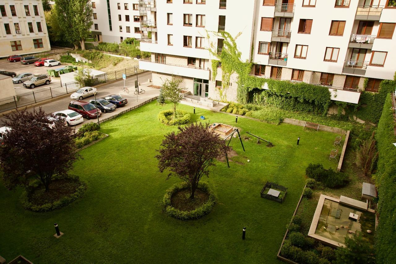 Bobrovia Apartment Варшава Екстериор снимка